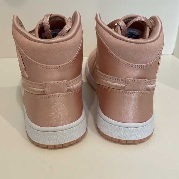 NEW Air Jordan 1 Retro High women - Picture 4 of 8
